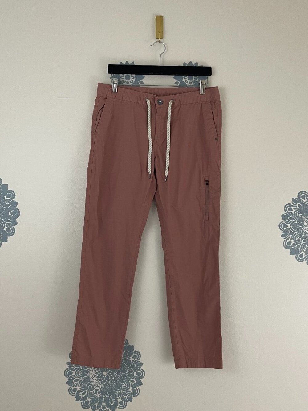 Vuori Ripstop DuraTerra Hiking Outdoor Pants in Rose Pink Size Large